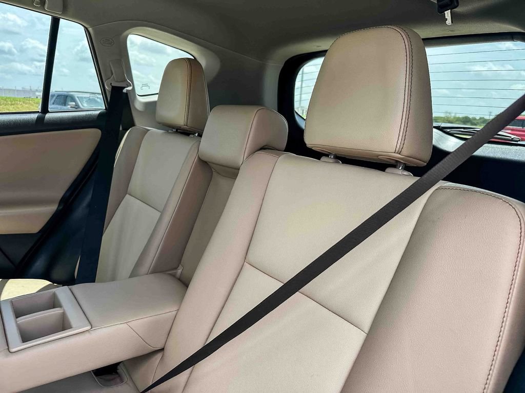 Used 2014 Toyota RAV4 Limited w/ Technology Package FWD image 20