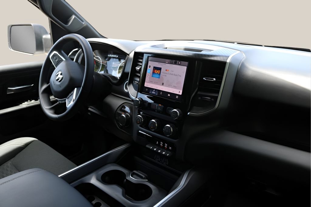 New 2026 RAM 1500 Express AWD/4WD image 18