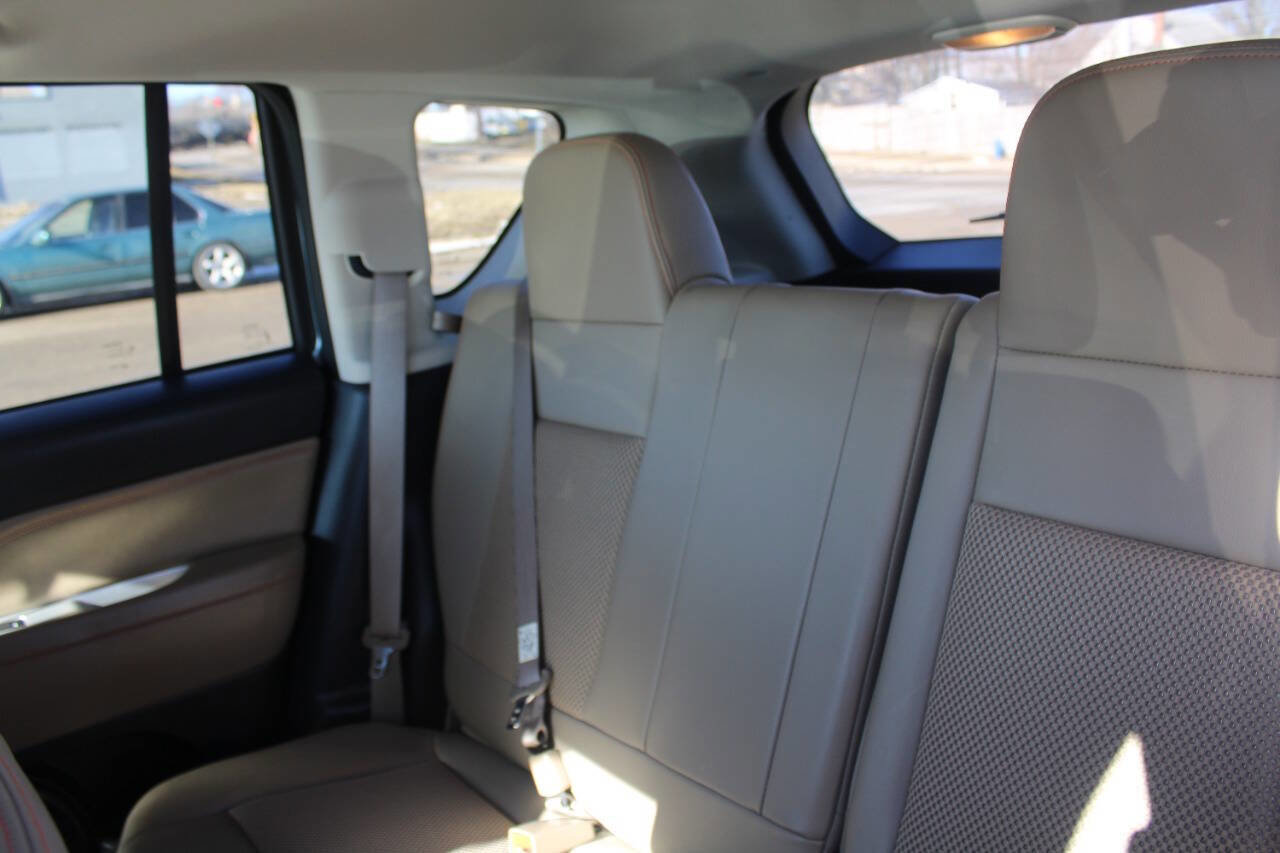 Used 2014 Jeep Compass Latitude image 17