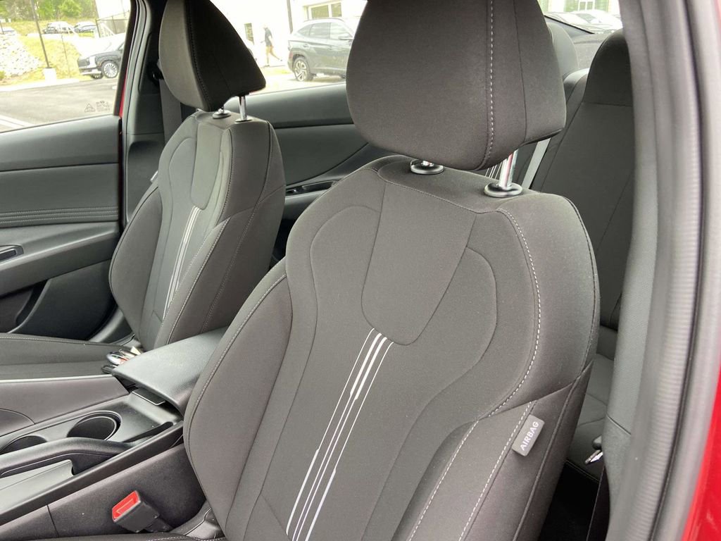 Certified 2025 Hyundai Elantra Sport FWD image 16