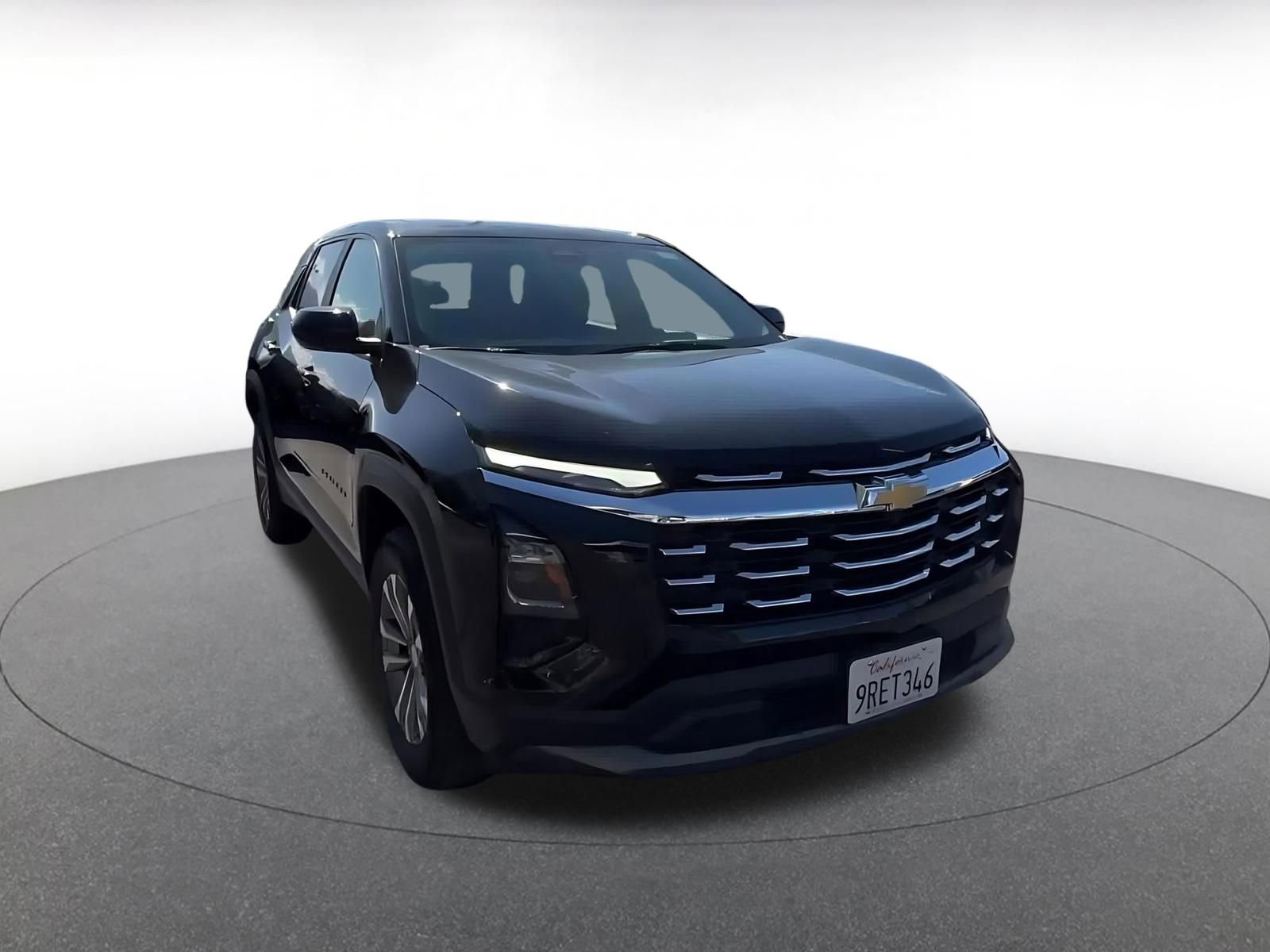 Used 2025 Chevrolet Equinox LT AWD/4WD image 3