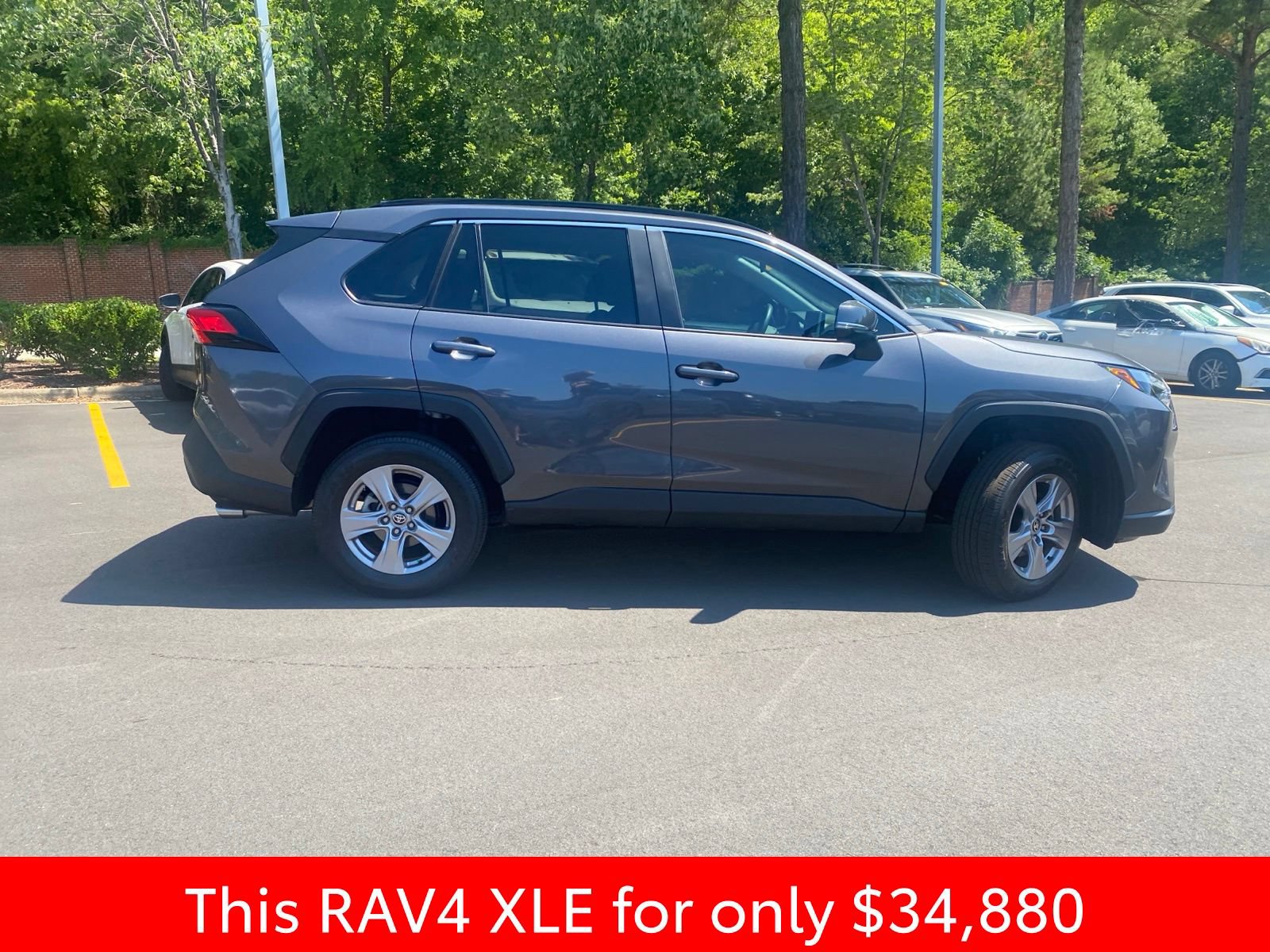 Used 2025 Toyota RAV4 XLE FWD image 49
