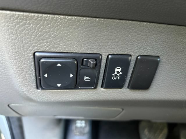 Used 2017 Nissan NV 2500 SV w/ Back Door Glass Package RWD image 17