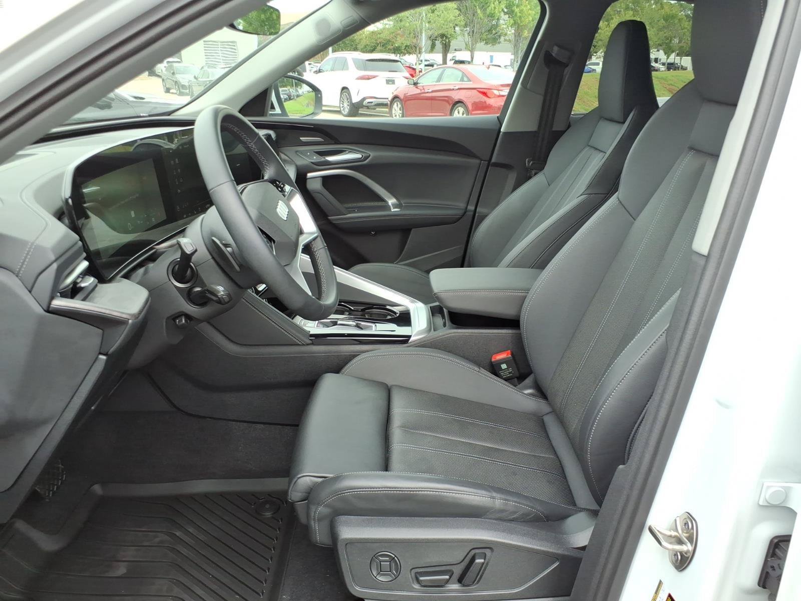 Used 2025 Audi Q5 Premium Plus AWD/4WD image 12