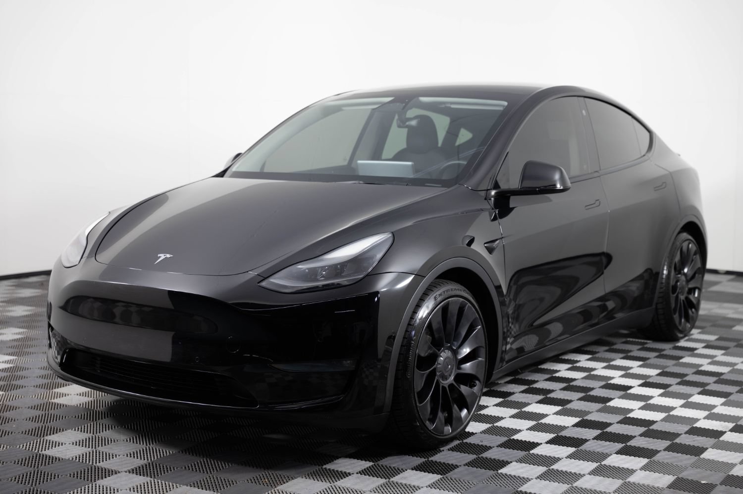 Used 2022 Tesla Model Y Performance AWD/4WD image 2