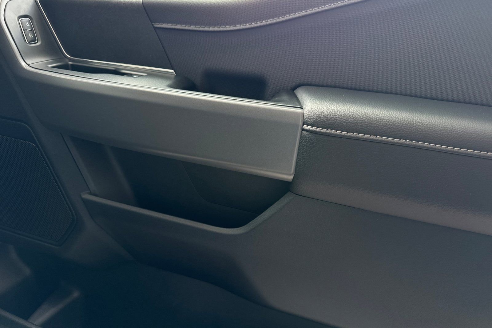 Used 2026 Ford F150 XLT w/ XLT Black Appearance Package image 19