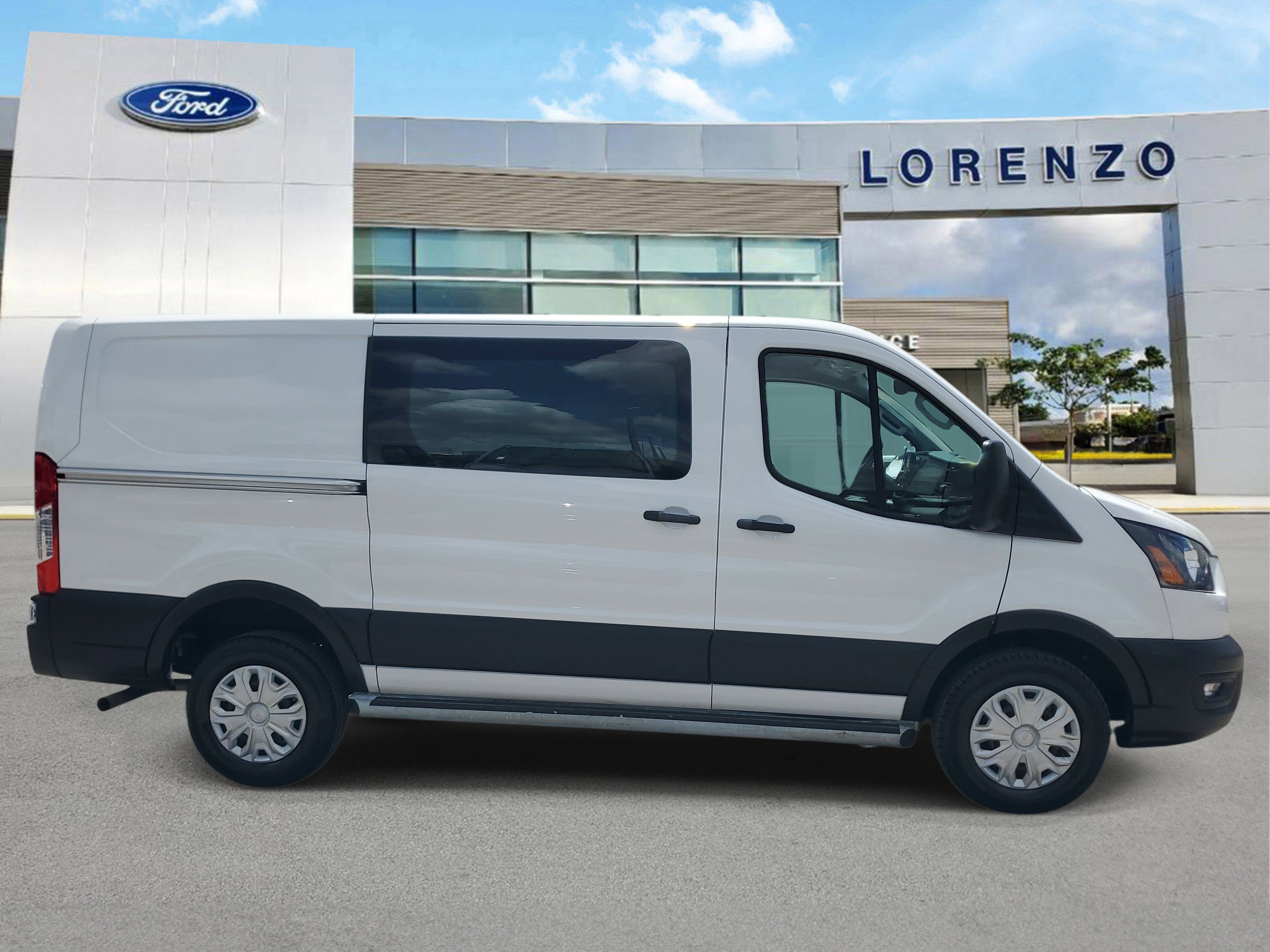 Used 2024 Ford Transit 250 Low Roof w/ Exterior Upgrade Package image 4