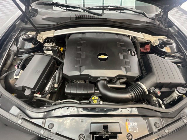 Used 2015 Chevrolet Camaro LT RWD image 26