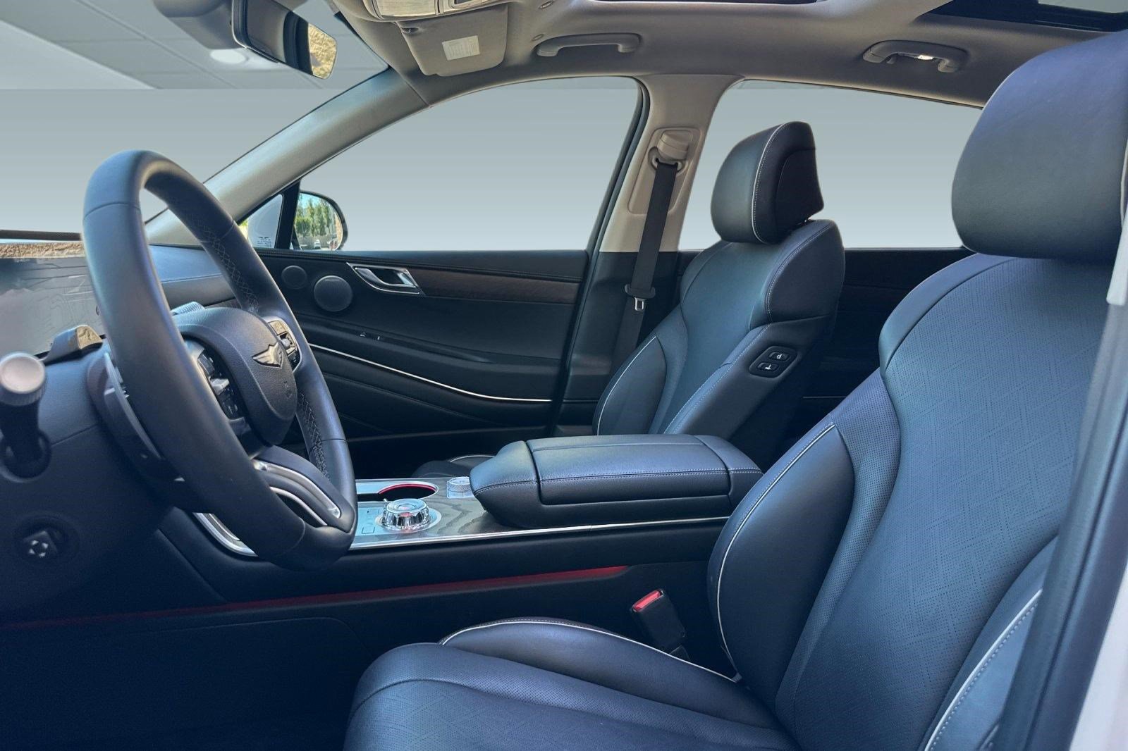 Used 2025 Genesis GV80 2.5T Prestige image 5