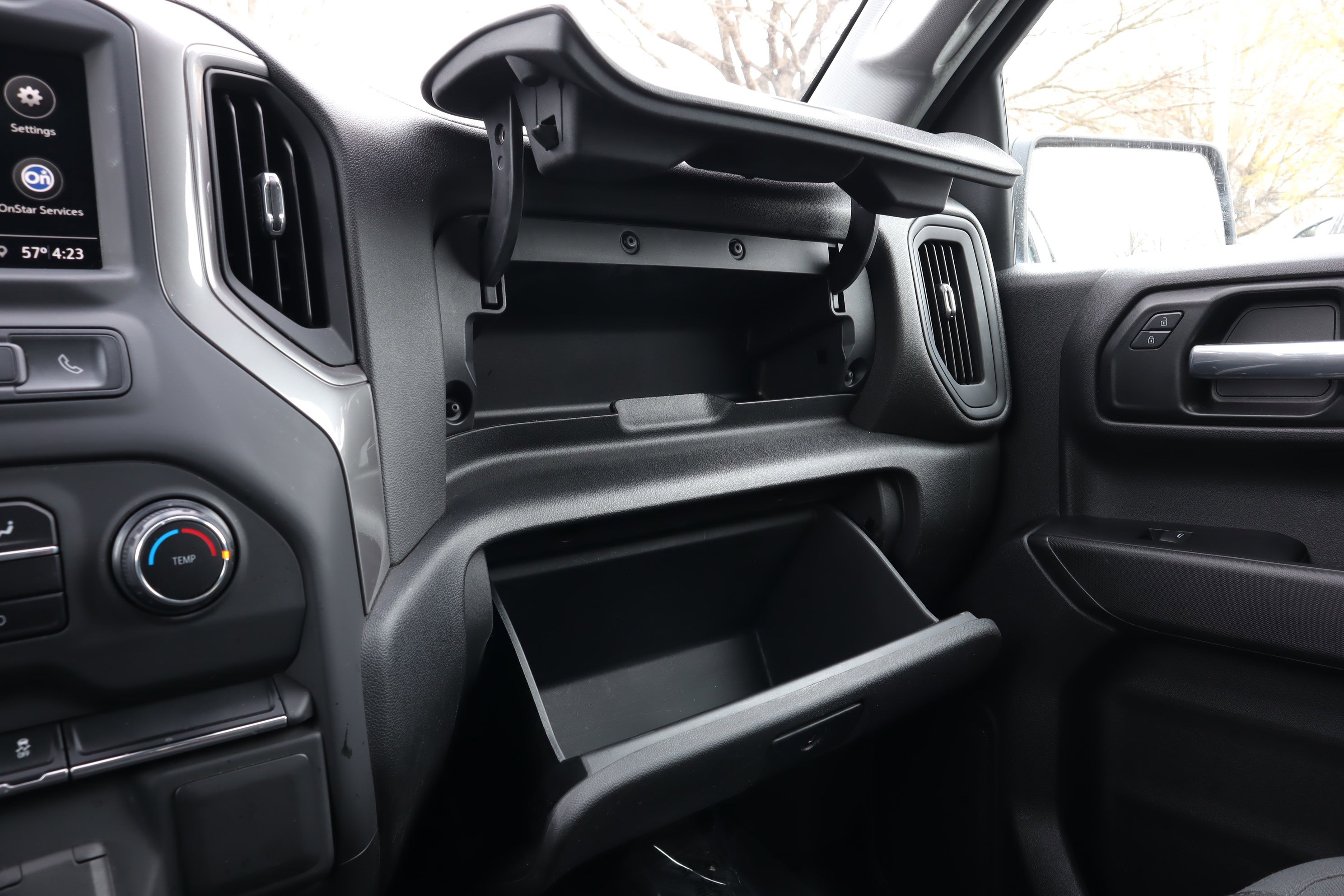 Used 2019 Chevrolet Silverado 1500 Custom w/ Custom Value Package image 21