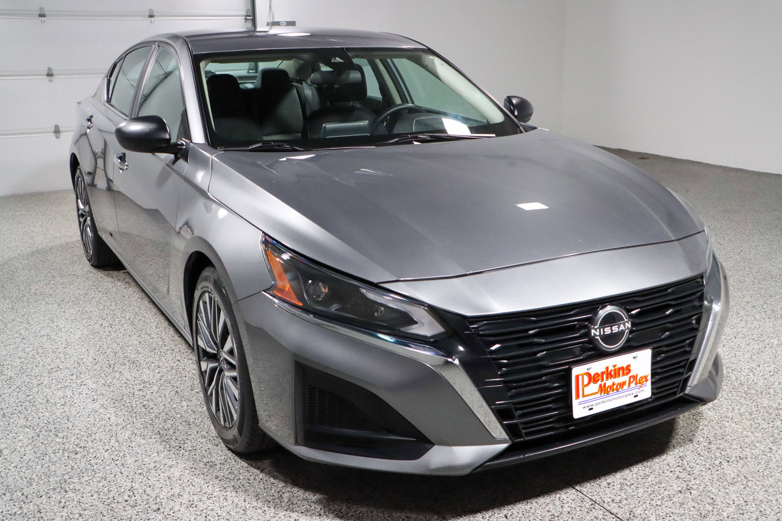 Used 2024 Nissan Altima 2.5 SV image 5