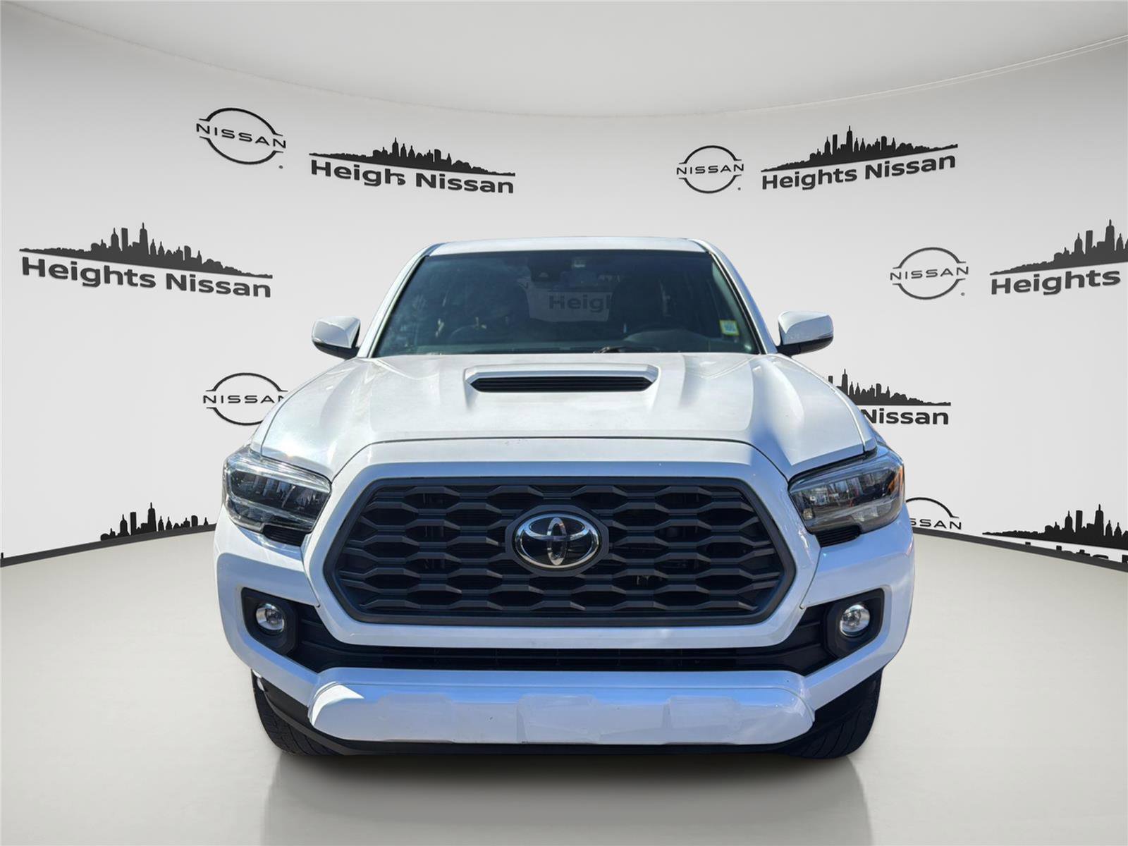 Used 2020 Toyota Tacoma TRD Sport w/ TRD Premium Sport Package image 3