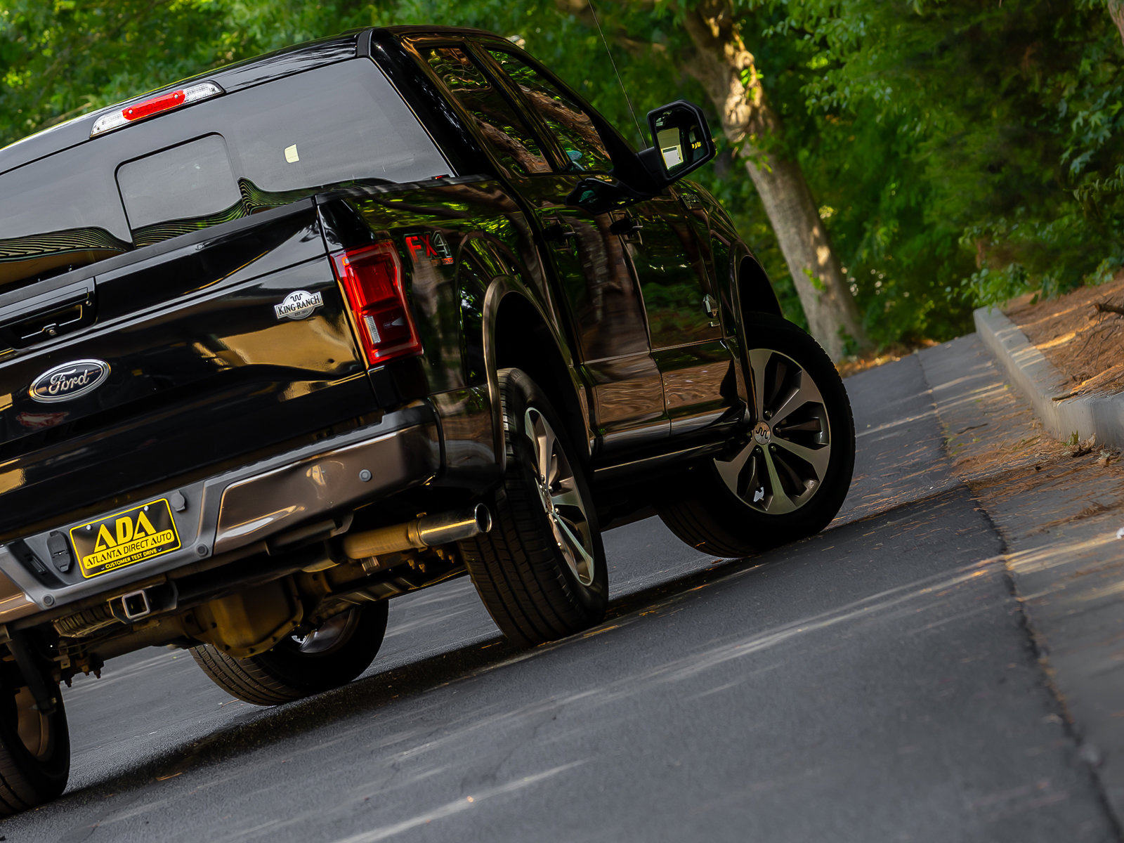 Used 2017 Ford F150 King Ranch w/ Equipment Group 601A Luxury AWD/4WD image 26