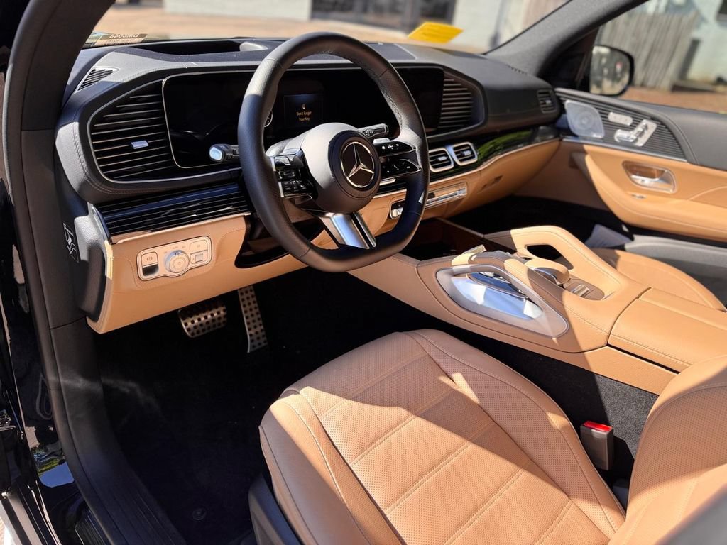 Used 2026 Mercedes-Benz GLS 580 4MATIC image 14