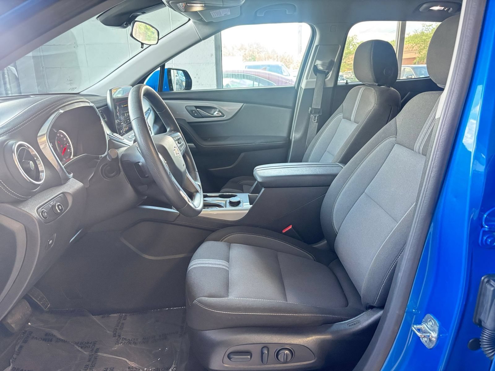 Used 2025 Chevrolet Blazer LT FWD image 27