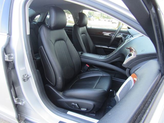 Used 2016 Lincoln MKZ Hybrid image 21