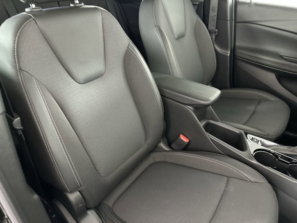 Used 2023 Buick Encore GX Preferred w/ Cold Weather Comfort Package FWD image 29