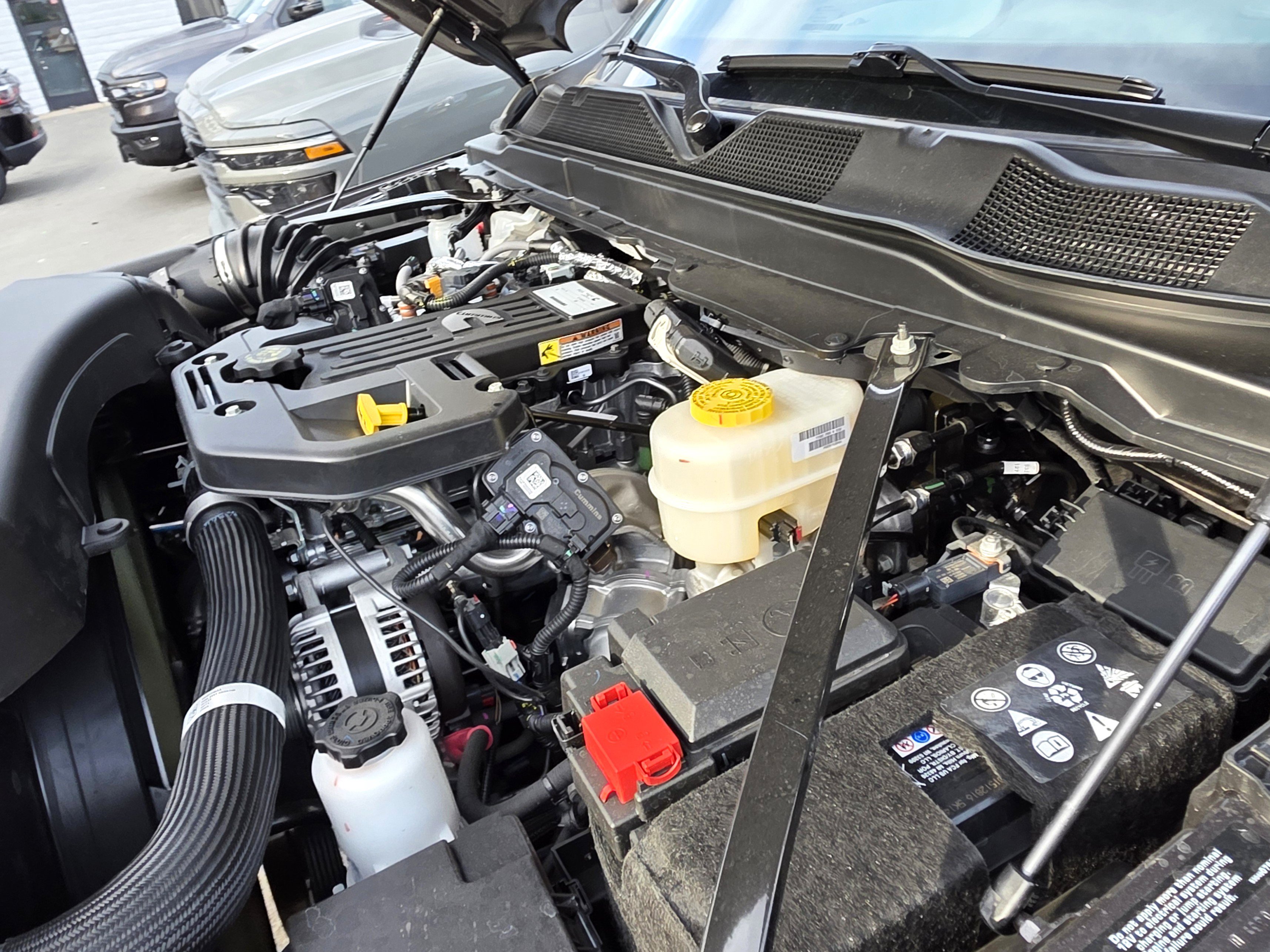 New 2026 RAM 3500 Laramie w/ Max Tow Package AWD/4WD image 17