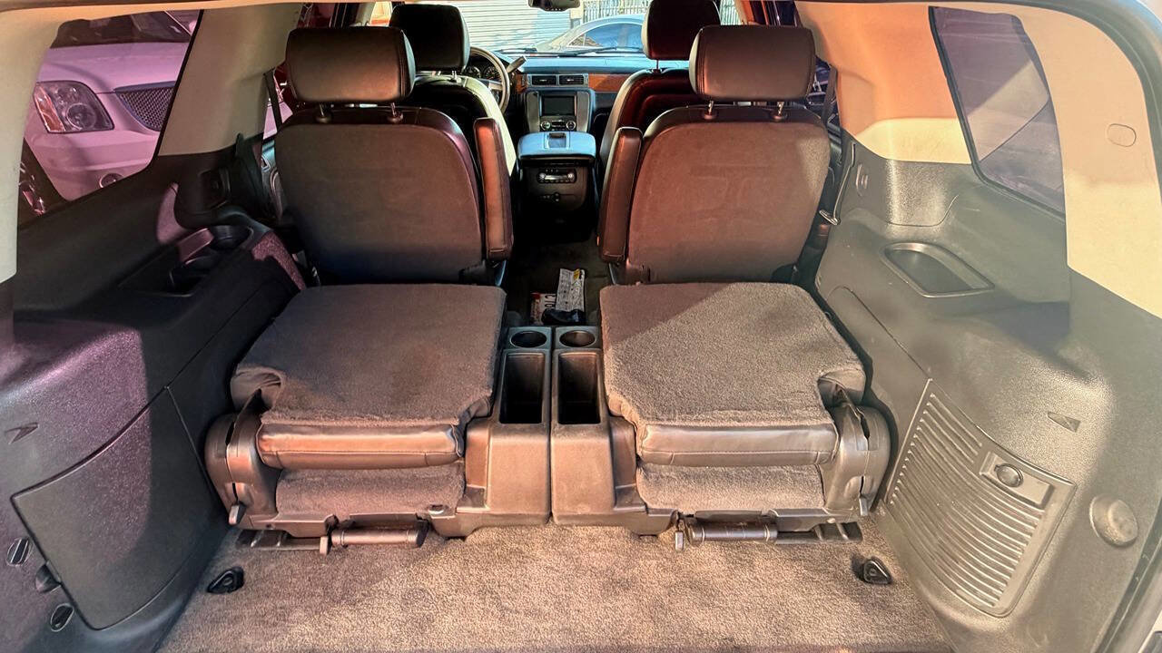 Used 2007 GMC Yukon SLT w/ SLT Preferred Equipment Group image 9
