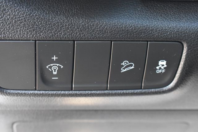 Used 2022 Hyundai Kona SEL image 21