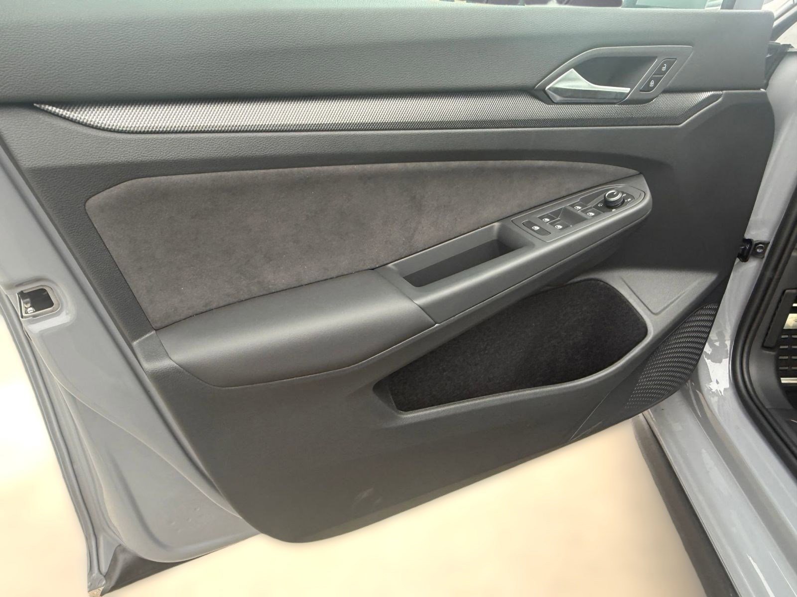 New 2026 Volkswagen Golf SE image 12