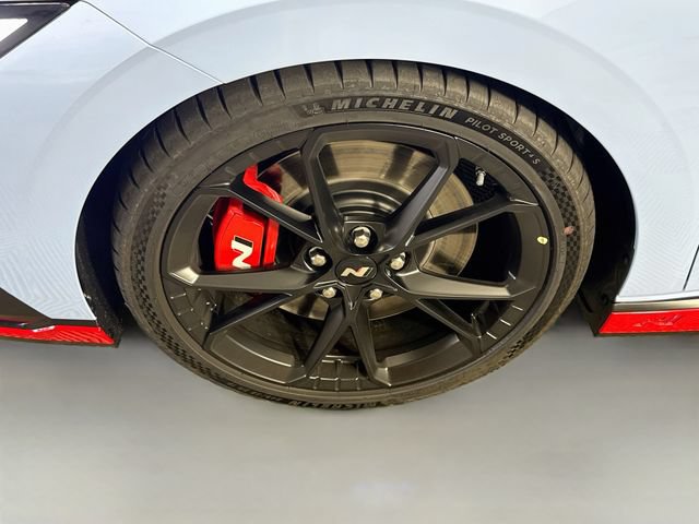 New 2026 Hyundai Elantra N FWD image 4