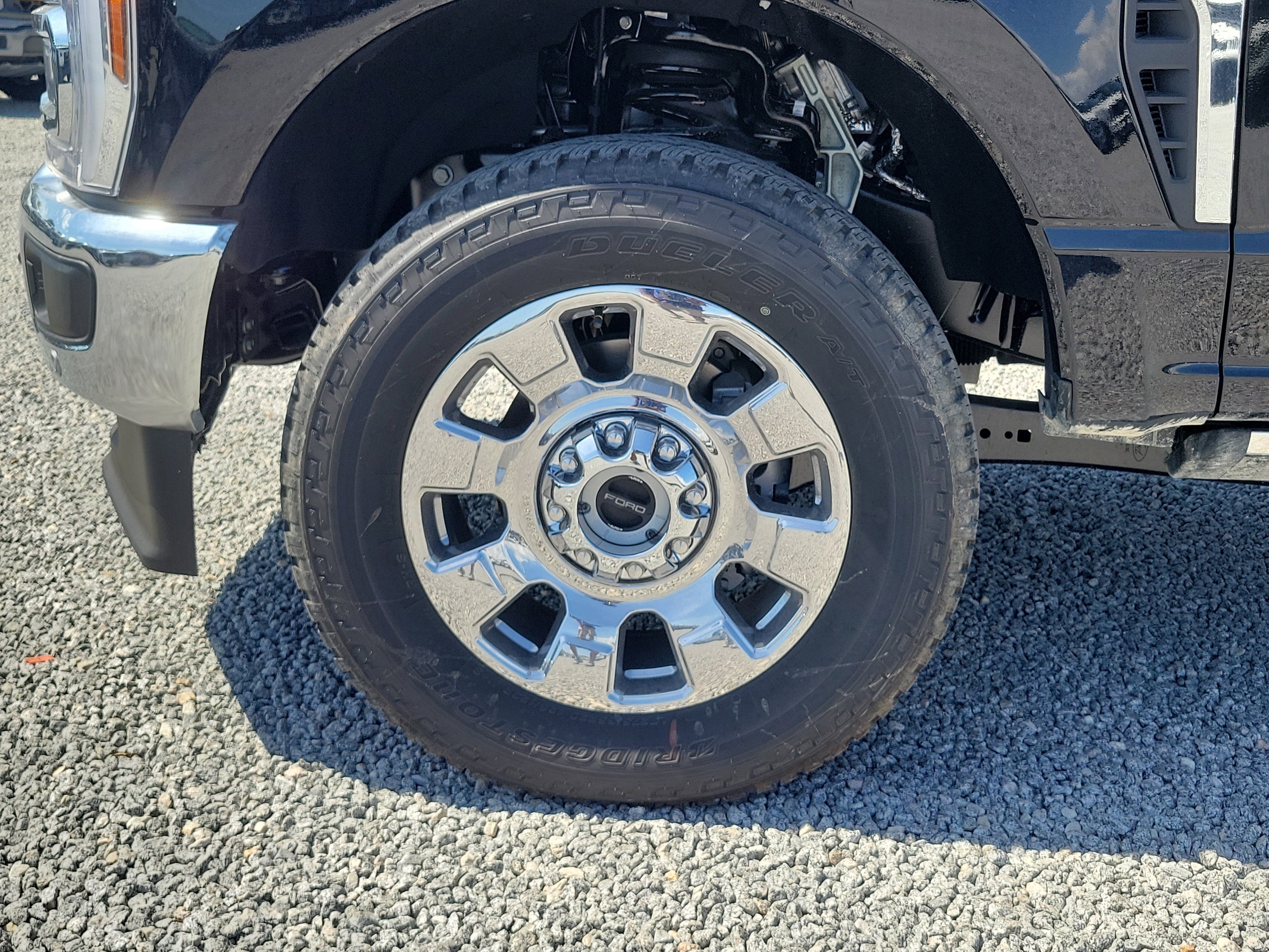 New 2025 Ford F250 Lariat w/ Lariat Ultimate Package image 6