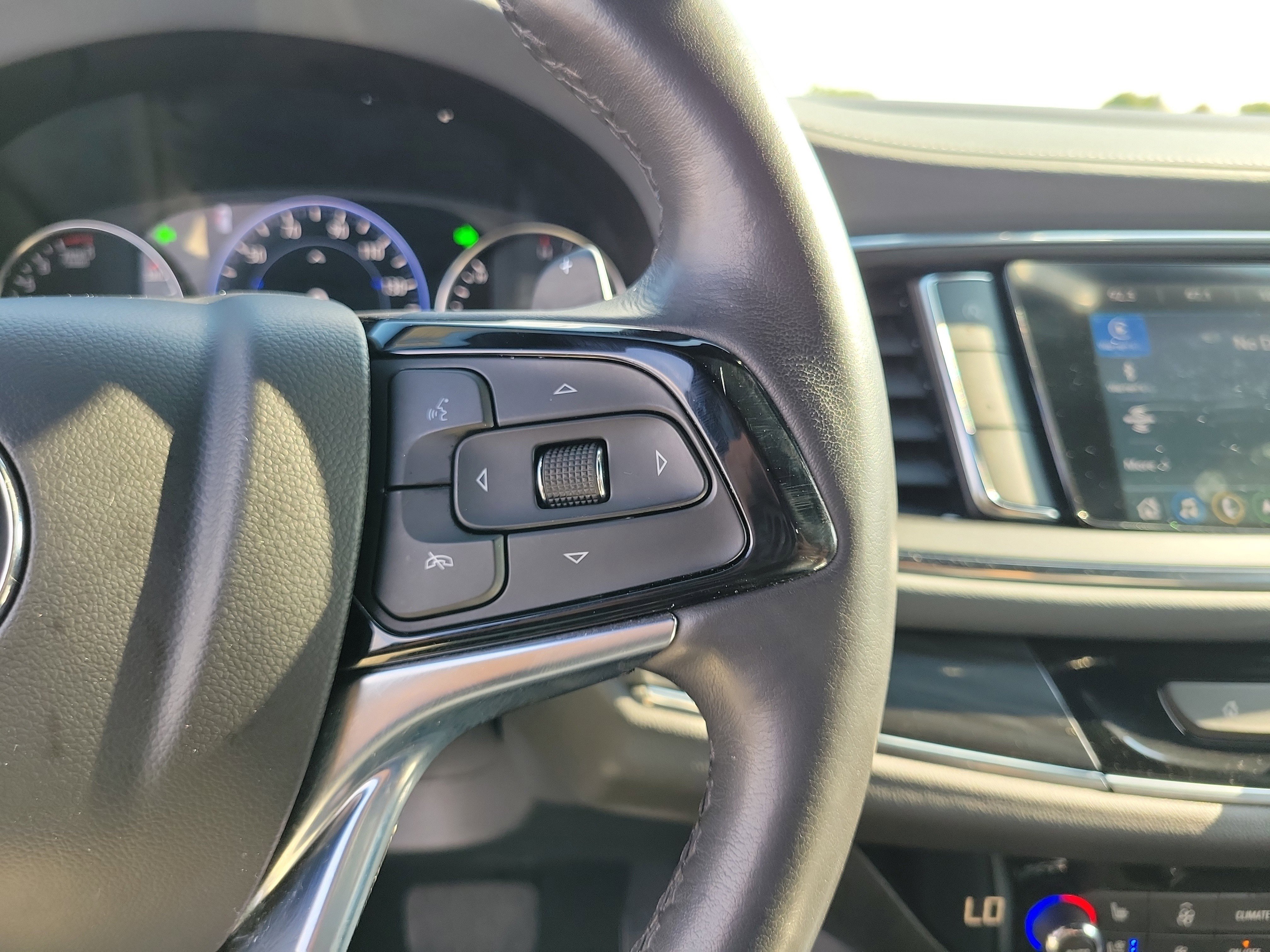 Used 2024 Buick Enclave Premium image 23