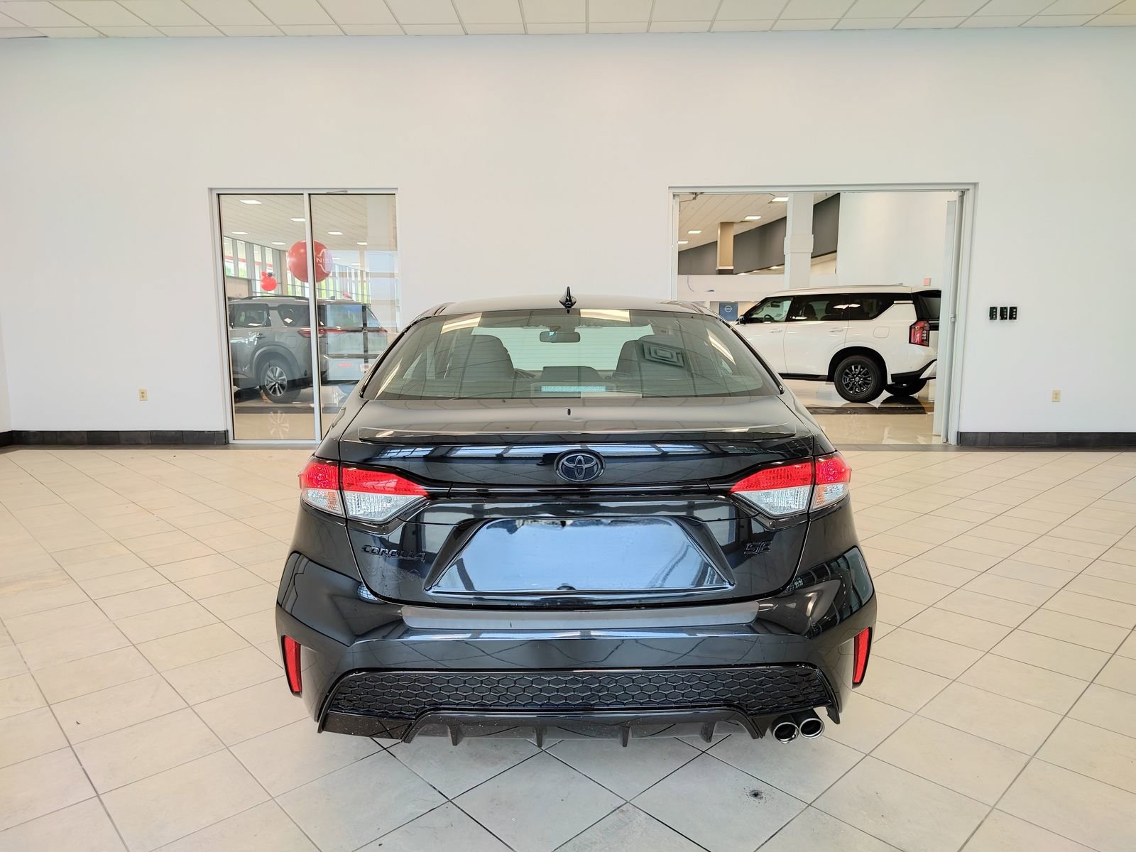 Used 2021 Toyota Corolla SE FWD image 4