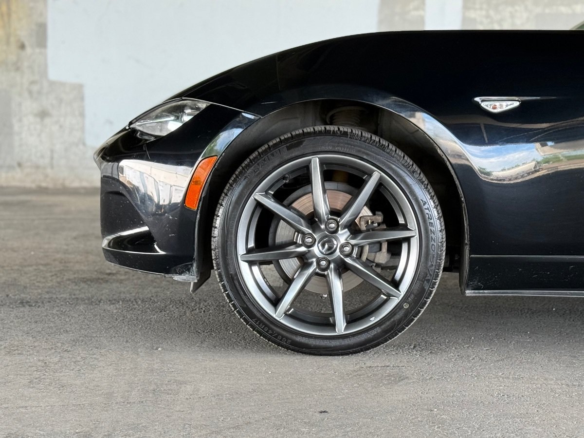 Used 2017 MAZDA MX-5 Miata Club RWD image 9