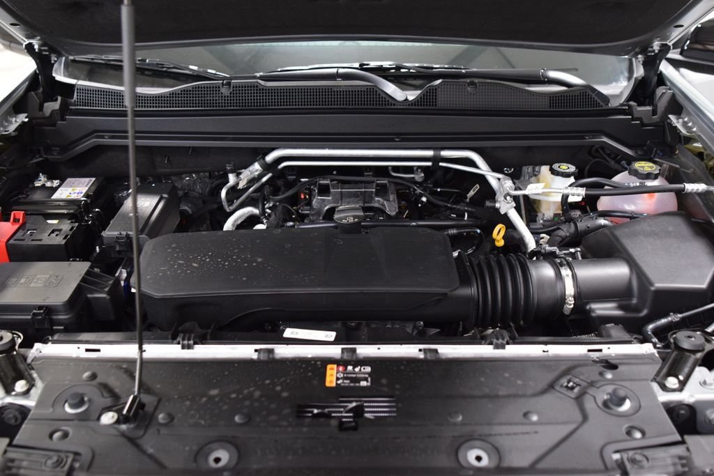 New 2026 Chevrolet Colorado ZR2 w/ Technology Package AWD/4WD image 33