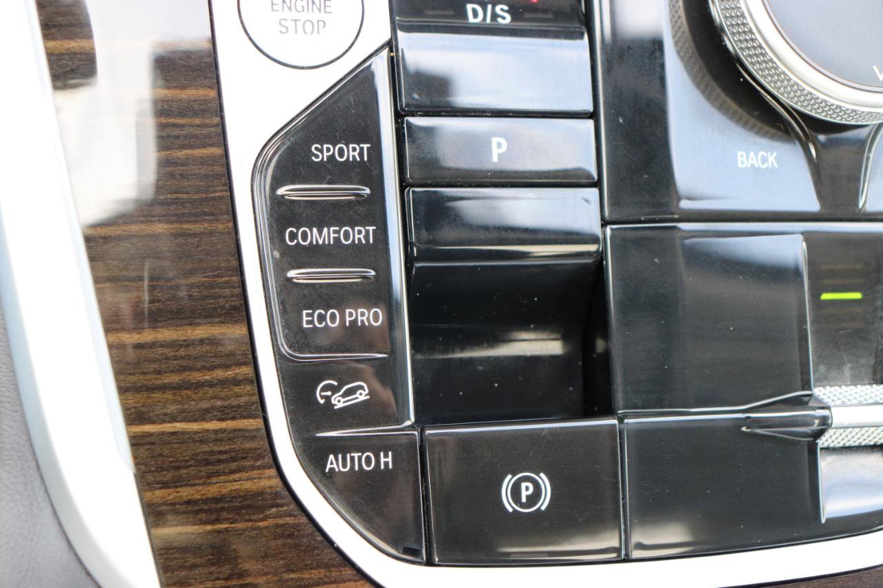 Used 2025 BMW X7 xDrive40i image 59