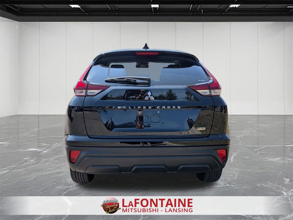 Used 2025 Mitsubishi Eclipse Cross LE image 4