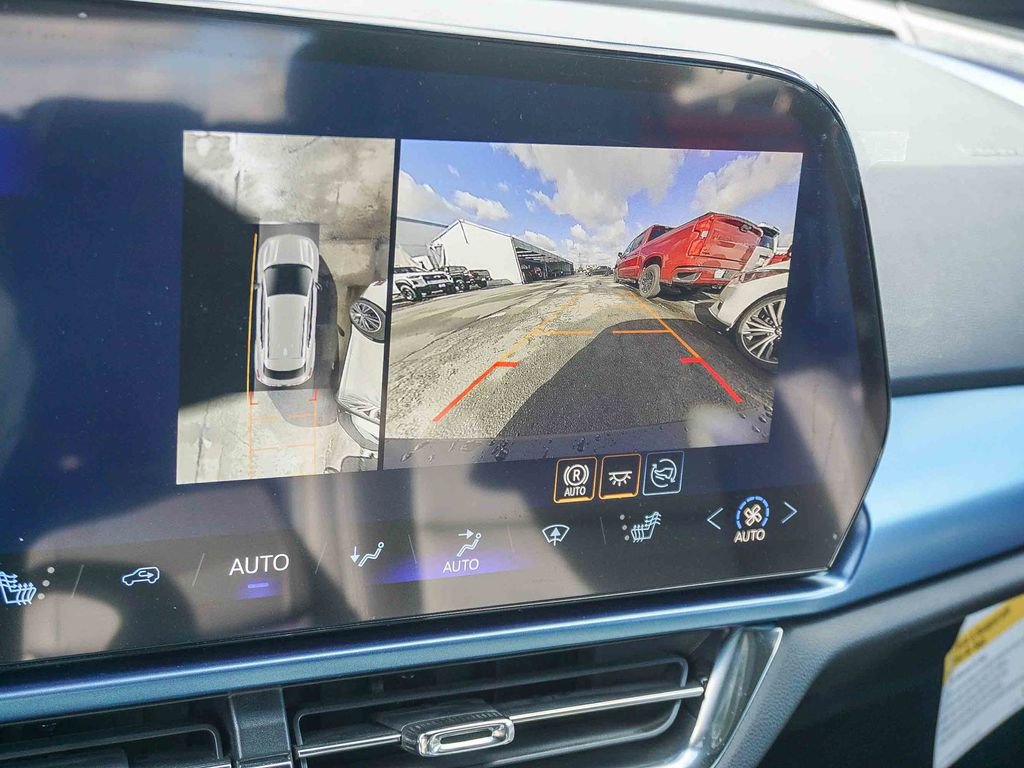 New 2026 Chevrolet Equinox EV LT FWD image 23