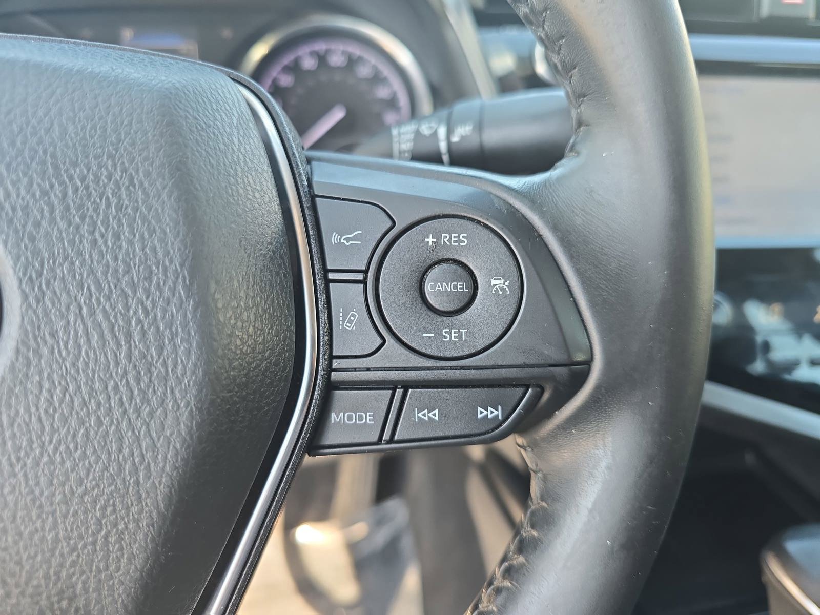 Used 2020 Toyota Camry SE FWD image 20