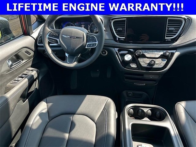 New 2026 Chrysler Pacifica Select image 18