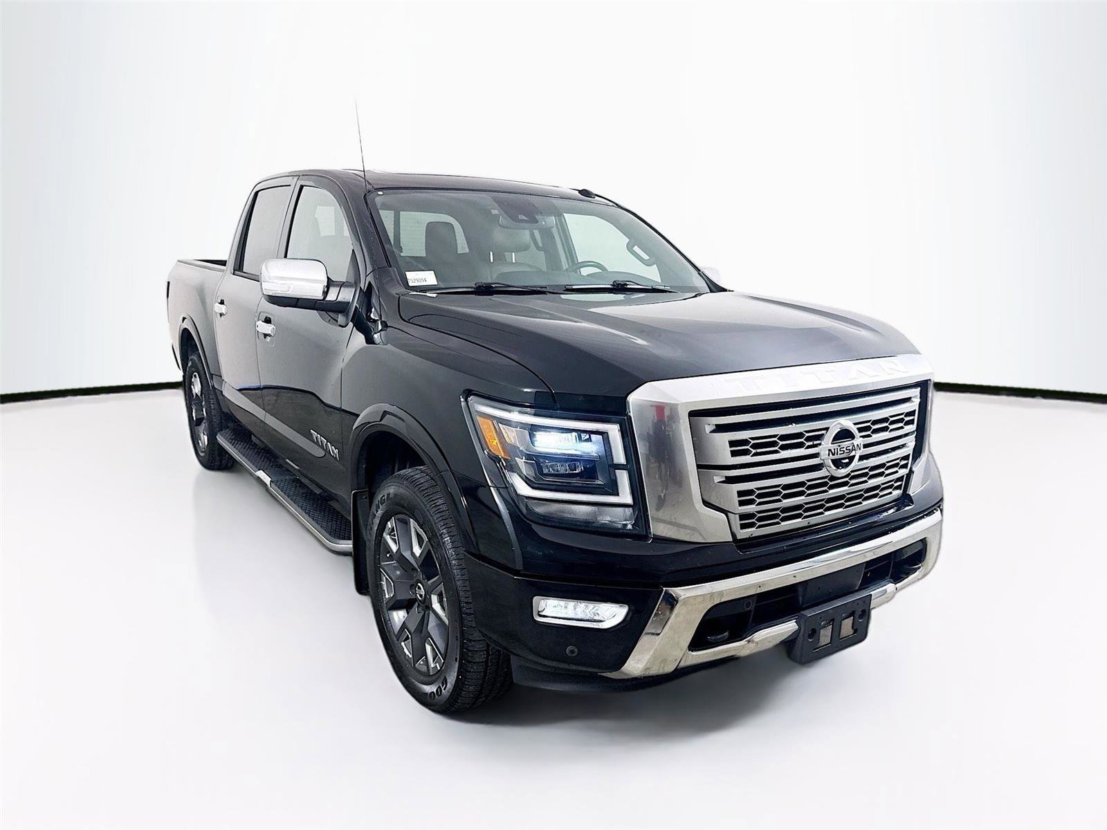 Used 2021 Nissan Titan Platinum Reserve w/ Moonroof Package AWD/4WD image 16