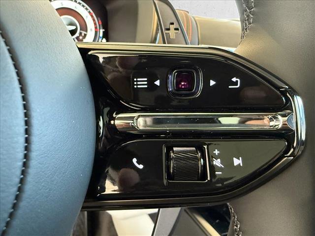 New 2025 Aston Martin DBX 707 image 19