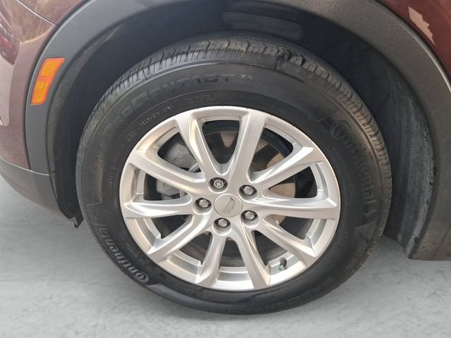 Used 2023 Cadillac XT4 Luxury w/ Cold Weather Package FWD image 29
