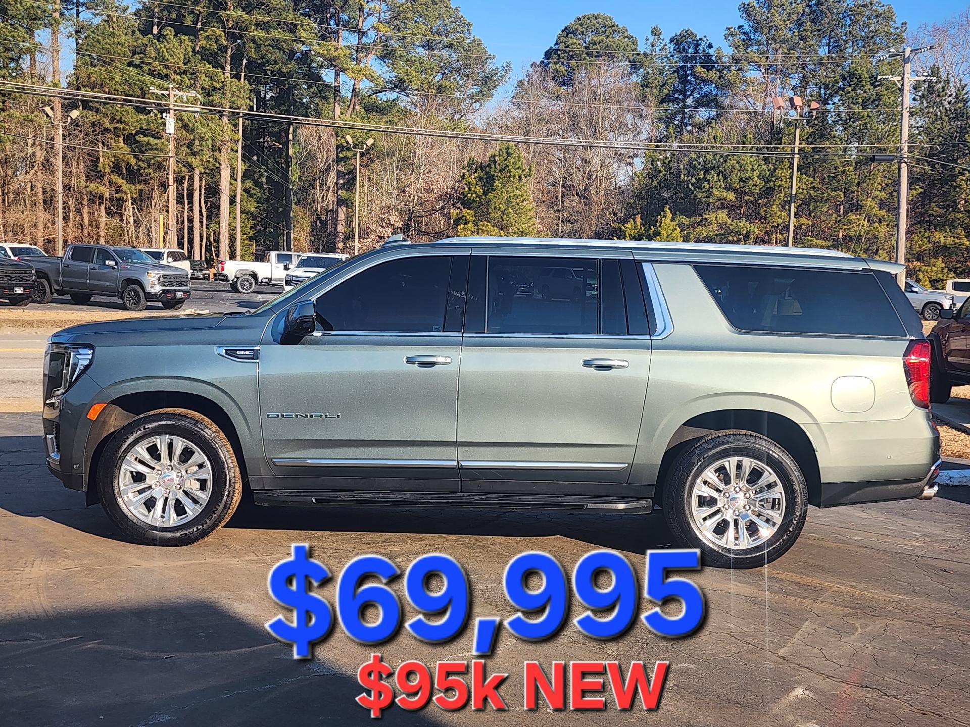 Used 2024 GMC Yukon XL Denali w/ Advanced Technology Package AWD/4WD image 3