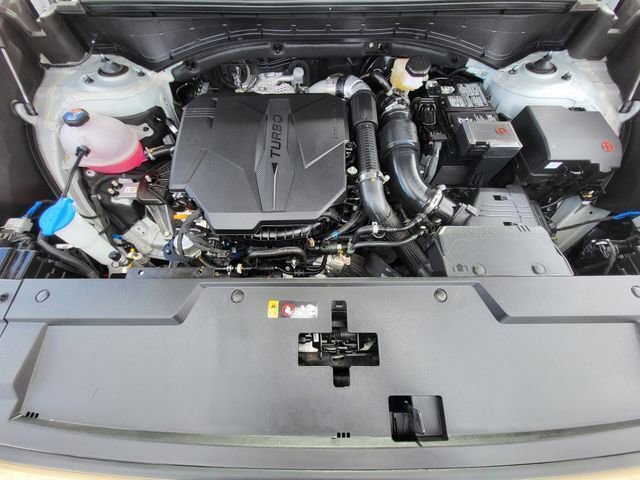 Used 2025 Hyundai Santa Fe SEL image 11