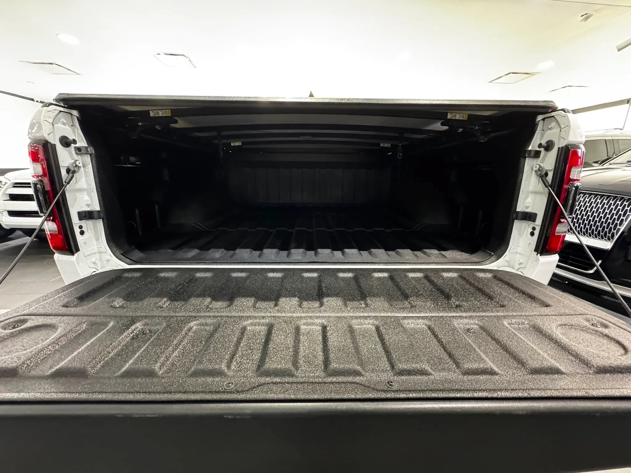 Used 2023 RAM 1500 Limited AWD/4WD image 51