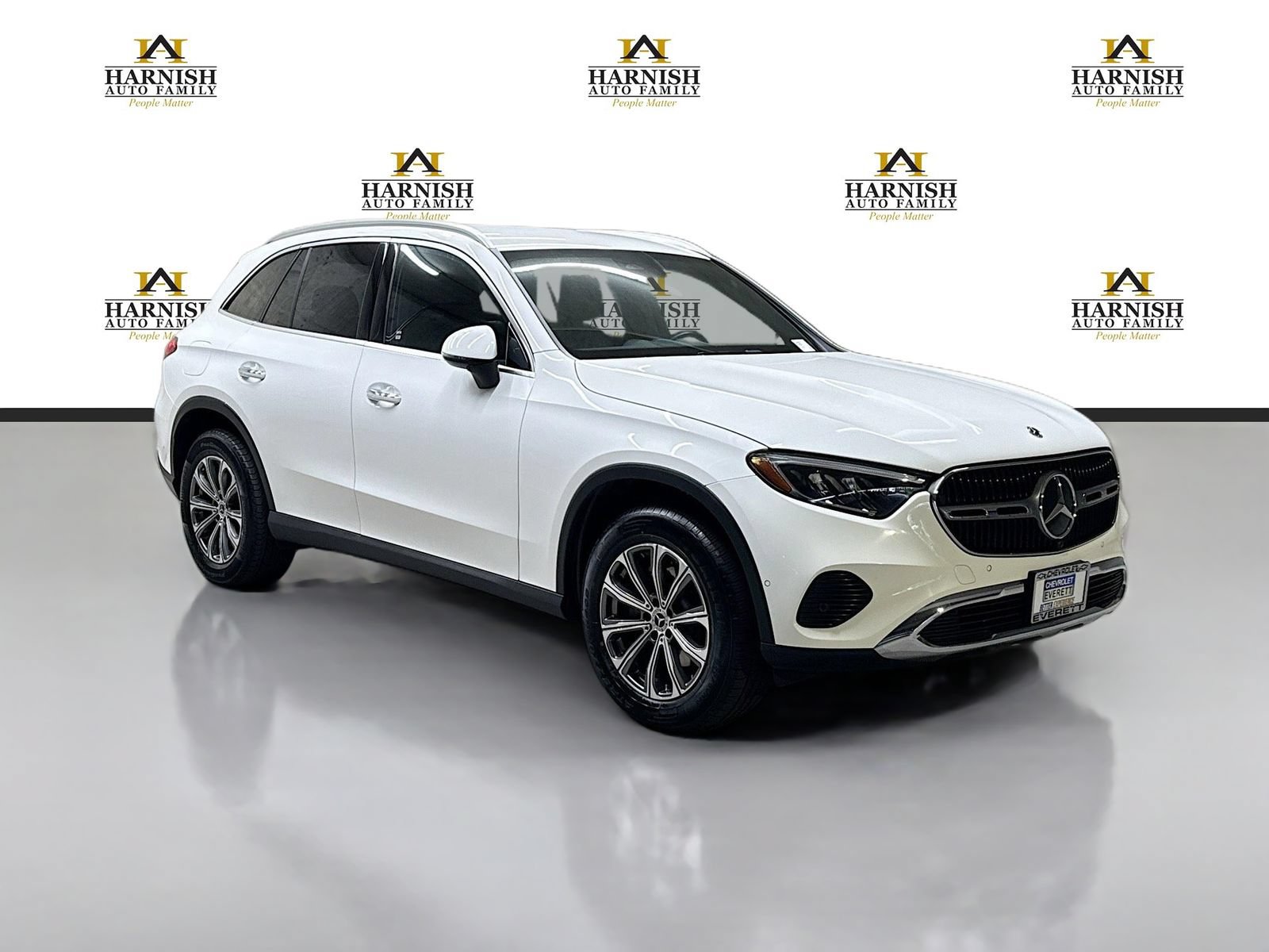 Used 2024 Mercedes-Benz GLC 300 4MATIC image 3