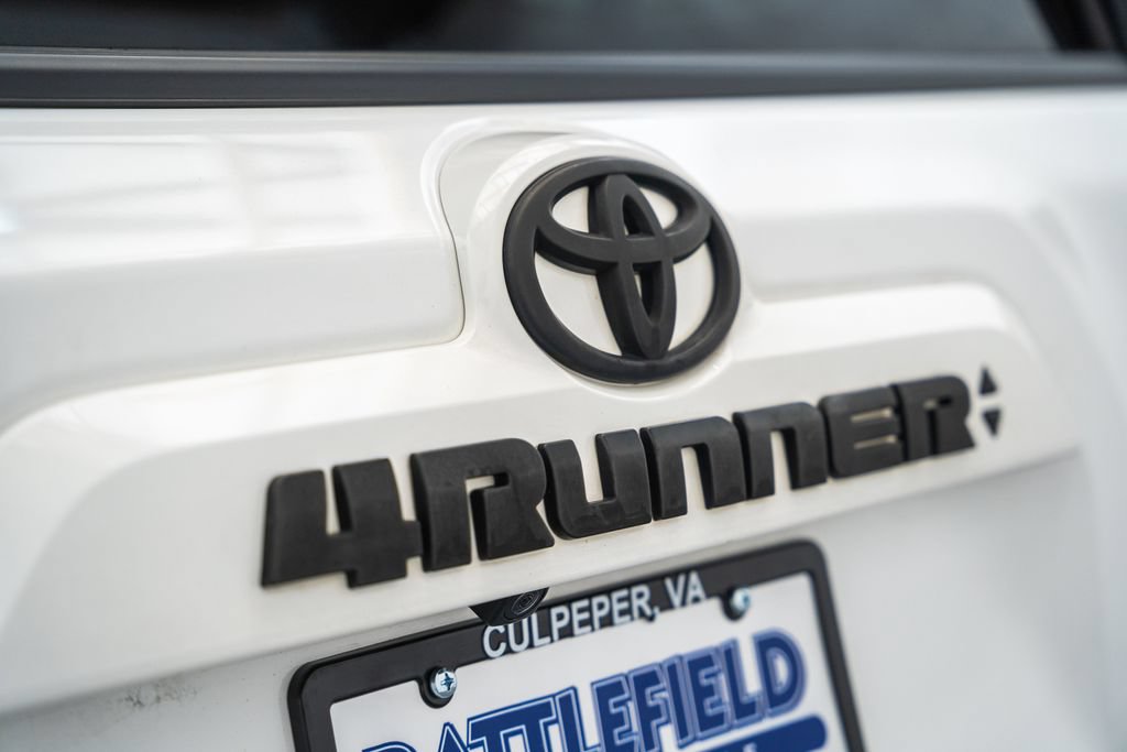 Certified 2022 Toyota 4Runner SR5 Premium w/ Moonroof Package AWD/4WD image 10
