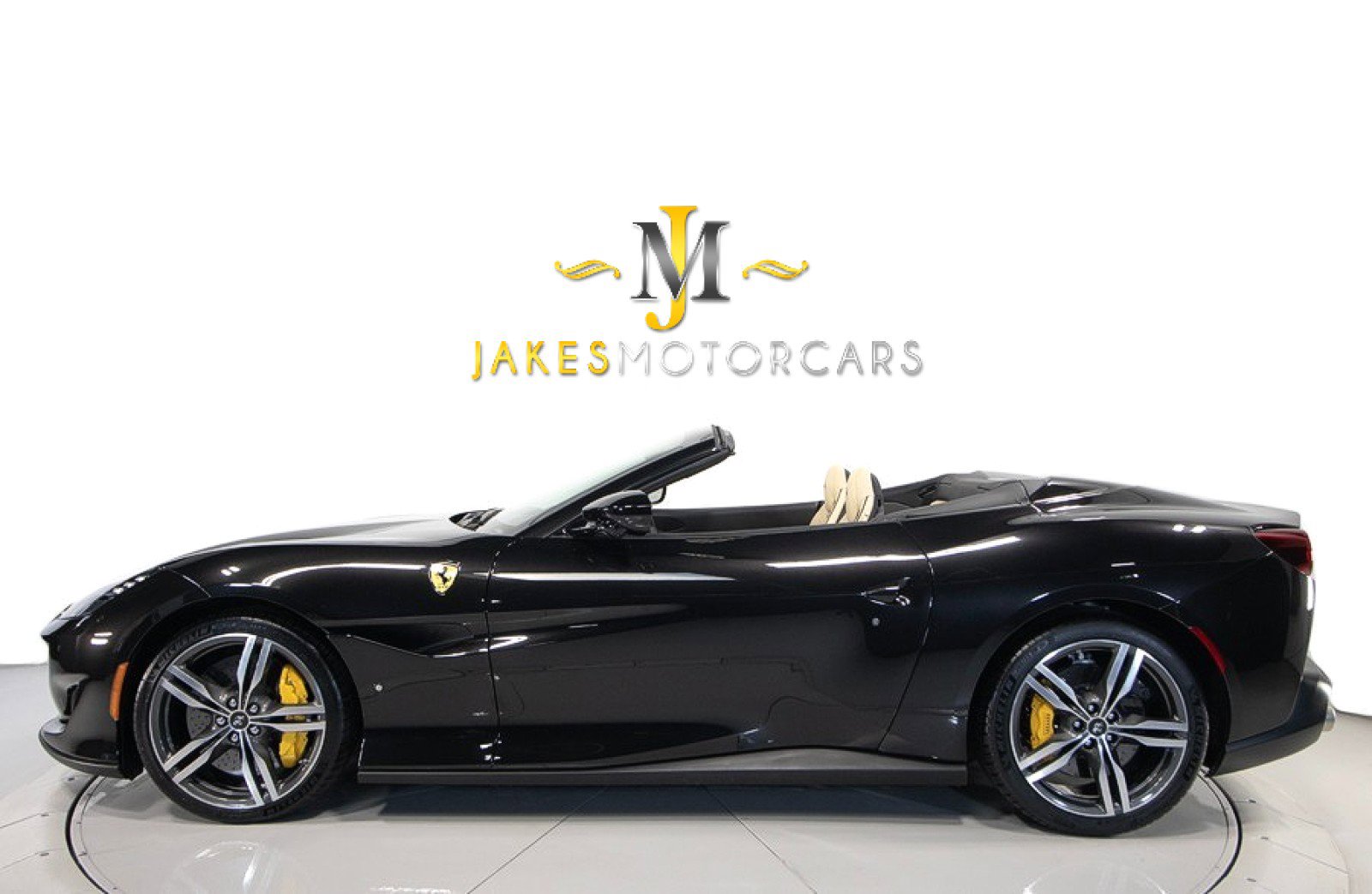 Used 2020 Ferrari Portofino image 2