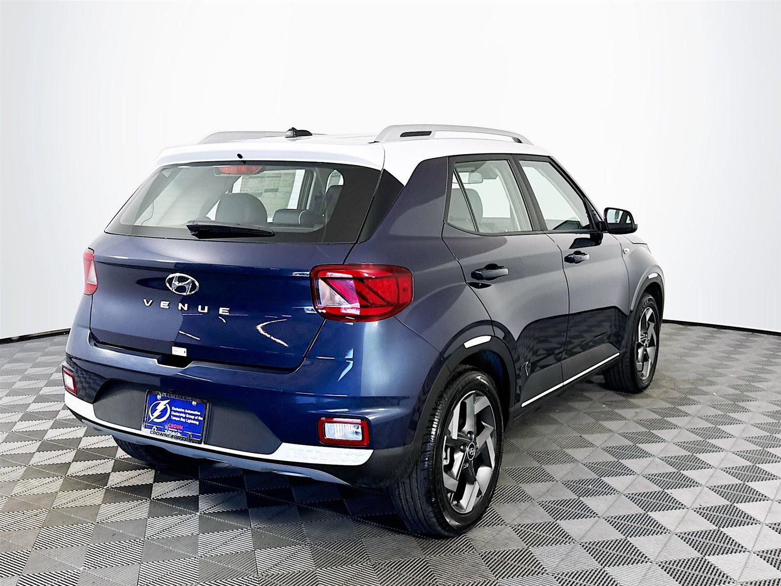 New 2025 Hyundai Venue Limited image 7