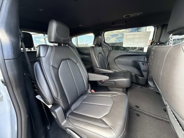 New 2026 Chrysler Pacifica Select FWD image 37