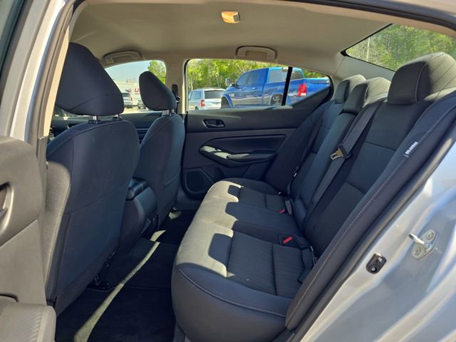 Used 2024 Nissan Altima 2.5 SV image 13