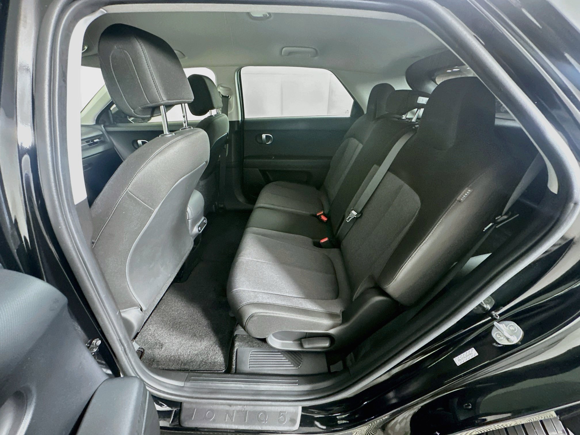 Used 2024 Hyundai Ioniq 5 SEL RWD image 27