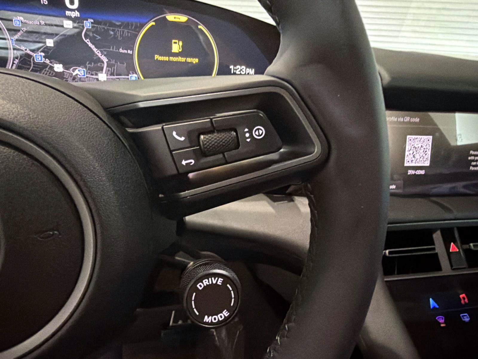 New 2026 Porsche Taycan 4S AWD/4WD image 25